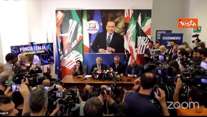 Tajani: "Berlusconi rester? sempre il nostro leader"