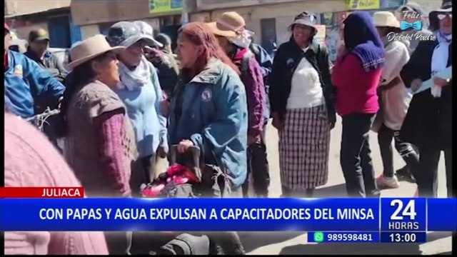 Juliaca: manifestantes expulsan con papas podridas y agua a capacitadores del Minsa