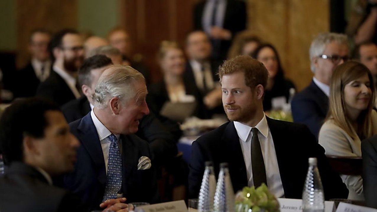 Klatsche für Charles: Prinz Harry soll ihm DAS verboten haben