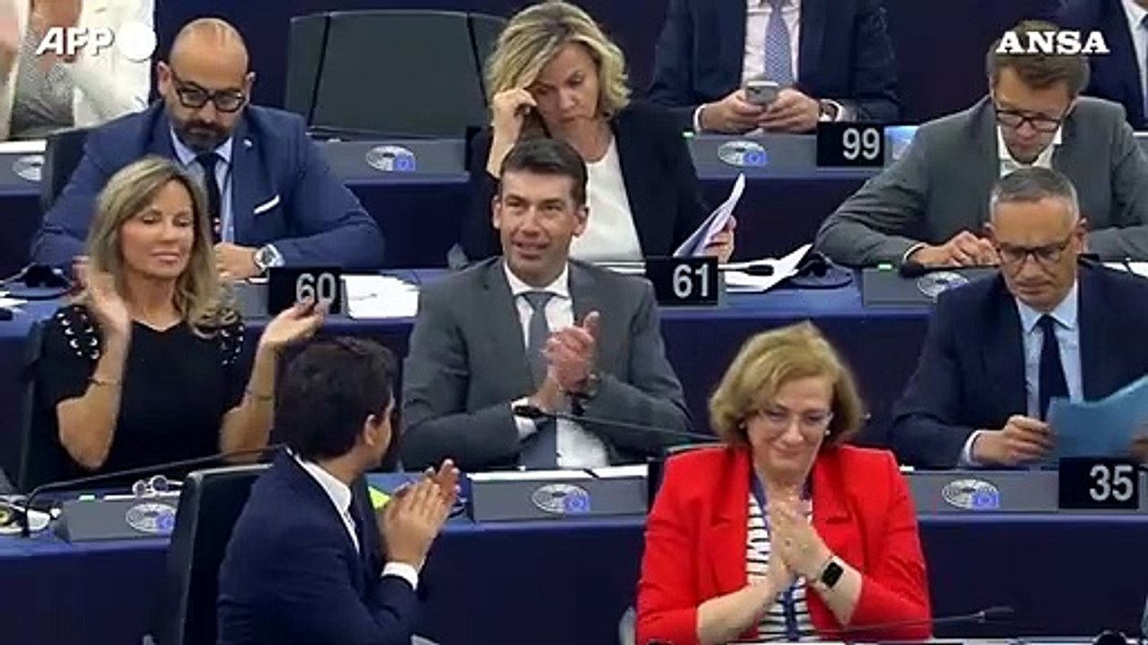 L'Eurocamera fissa i paletti per l'IA, 'un voto storico'