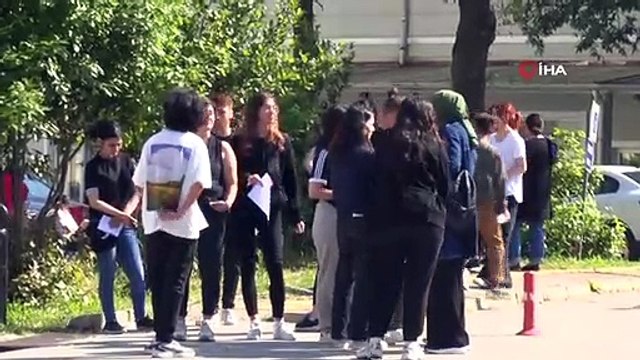YKS maratonu: Sınava son dakika koşarak girdiler