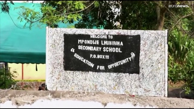 مقتل 41 شخصاً بينهم 38 تلميذاً بهجوم لمسلحي تنظيم الدولة الإسلامية على مدرسة في غرب أوغندا