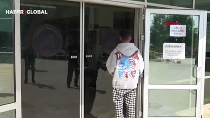 Sınava 5 dakikayla geç kaldı, 'Seneye bir daha gireriz ölümlü dünya' dedi