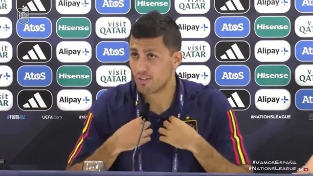 RODRI HERNÁNDEZ y el LEGADO de SERGIO BUSQUETS en la SELECCIÓN | ESPAÑA | AS