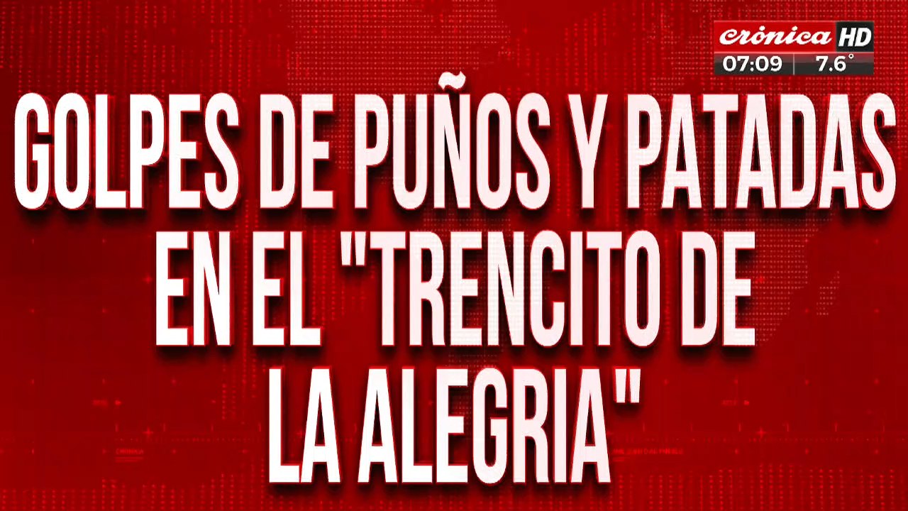 Golpes de puños y patadas.... ¡en el trencito d...