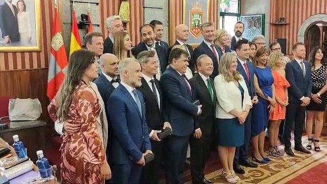 Cristina Ayala, elegida alcaldesa de Burgos