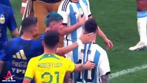 Leo Messi recale un joueur australien qui lui demande son maillot