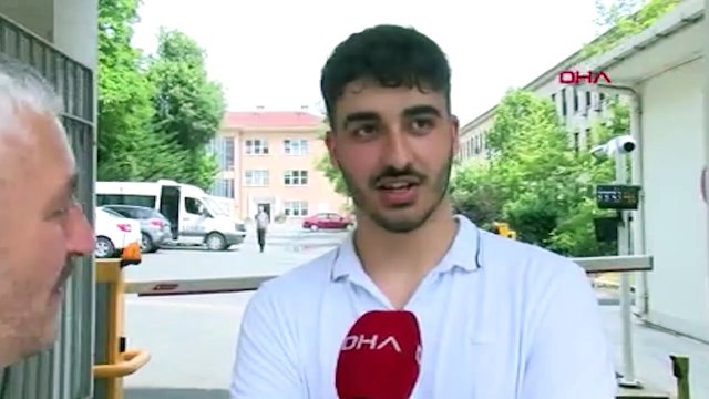 İstanbul Teknik Üniversitesi'nde sınava girecek olan öğrenci sınava 5 dakika geç kalması nedeniyle içeriye alınmadı. ''Sadece 5 dakika farkla bir senem heba oldu. İnşallah ailem güzel karşılar'' dedi