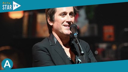 "On s'est retrouvés à la mairie, et on a été déclarés..." : Thomas Dutronc très proche d'une chanteu