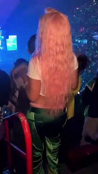 Karol G se disfruta concierto de Feid