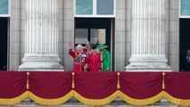 احتفال بعيد ميلاد الملك تشارلز الثالث في لندن مع العرض العسكري التقليدي