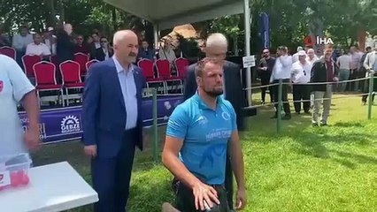 Hünkar Çayırı Oil Wrestling a commencé