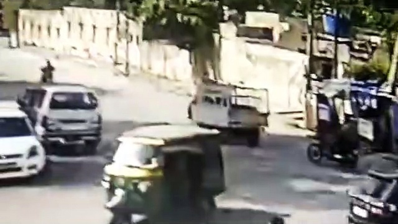 मैस की दीवार फांदकर भागा आरोपी टीशर्ट बदलते पकड़ा गया, वीडियो हुआ वायरल