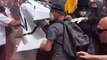 Brest : Des dizaines de manifestants attaquent l'hôtel dans lequel Eric Zemmour réalisait une séance de dédicaces - Au moins deux blessés lors des affrontements