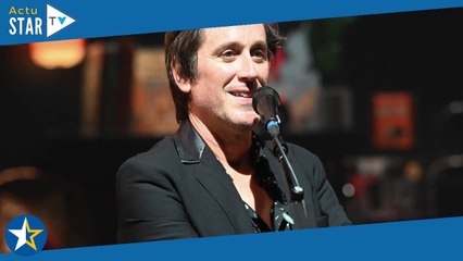 "On s'est retrouvés à la mairie, et on a été déclarés..." : Thomas Dutronc très proche d'une chanteu