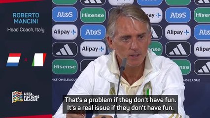 下载视频: 'It's a problem' - Mancini confused by Italy players no longer having fun