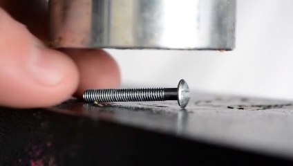 Crushing Things With Hydraulic Press!