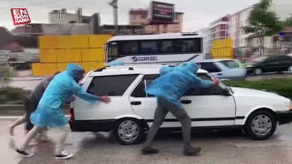 Eskişehir'de şiddetli sağanak ve dolu etkili oldu