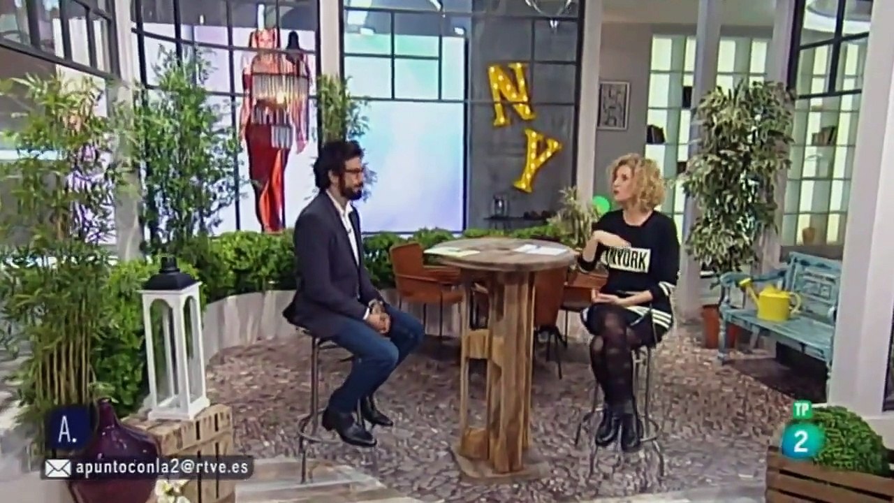 Tipos de escotes del vestuario femenino y sus características. Qué escote nos puede favorecer más