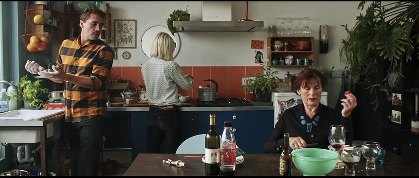 Une vie démente Bande-annonce (IT)