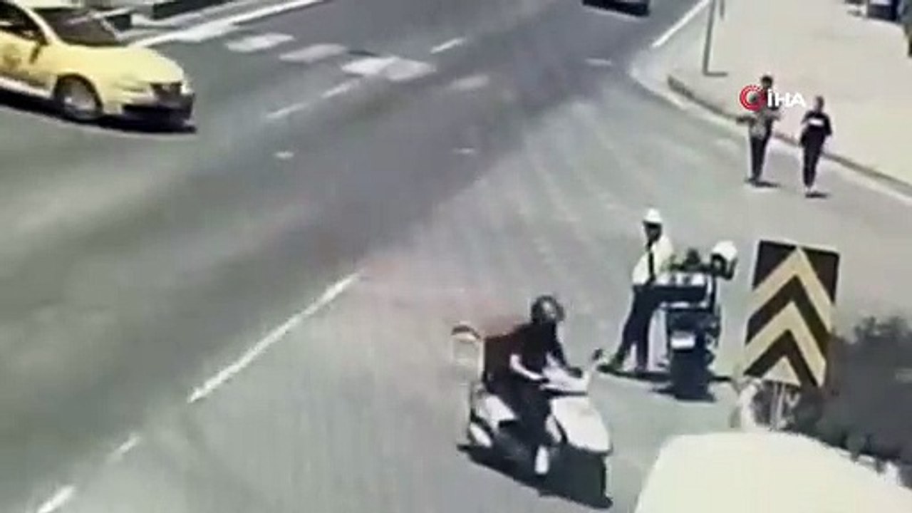 Üniversite sınavından çıkan genç polisin refleksi sayesinde ölümden böyle döndü
