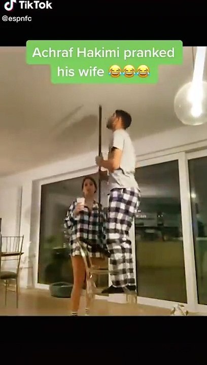 Achraf Hakimi e lo scherzo alla moglie