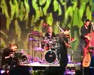 ESTIVALES 2004 de TRETS - Poum tchak