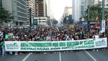Marcha de la Marihuana congrega a miles de brasileños que piden el fin de la guerra a las drogas
