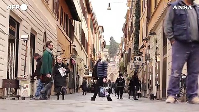 In Italia resta povero 1 su 4, ma reddito e lavoro crescono