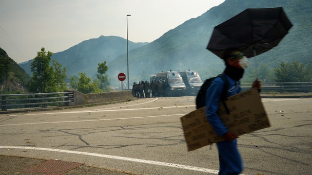« Une catastrophe écologique » : 3000 personnes se soulèvent contre une ligne de train contestée