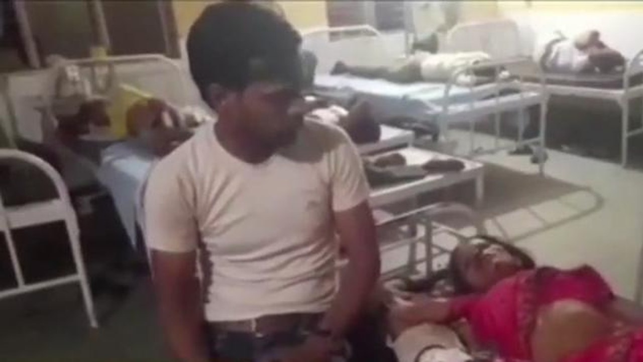 बदायूं: रोडवेज बस और ट्रक की आमने-सामने हुई जबरदस्त भिड़ंत 30 यात्री घायल