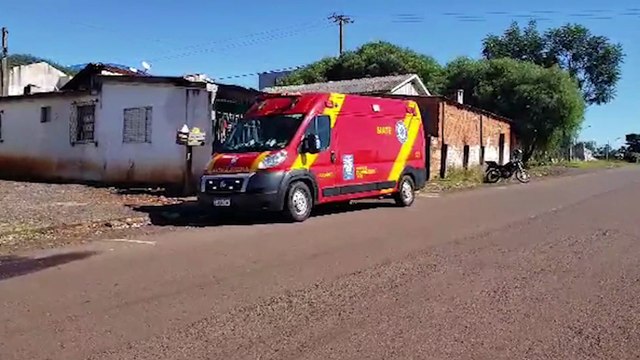 Vizinhos se assustam com barulho e acionam o Siate ao encontrarem homem caído