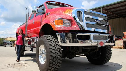 Descargar video: Extreme Super Truck: The Kings Of Customised Picks Ups I RIDICULOUS RIDES