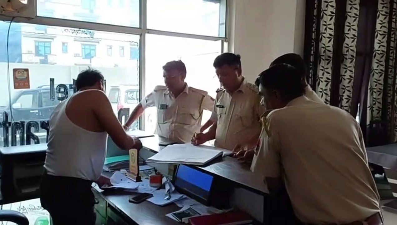 गेस्ट हाउस में चल रहा था ऐसा खेल, अब जाएंगे जेल ... देखे वीडियो