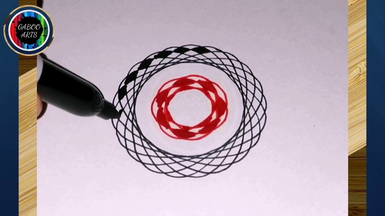 DIBUJANDO con un espirógrafo dos anillos ajedrezados. (Hipotrocoides). DRAWING with a spirograph two checkered rings. (Hypotrochoid).