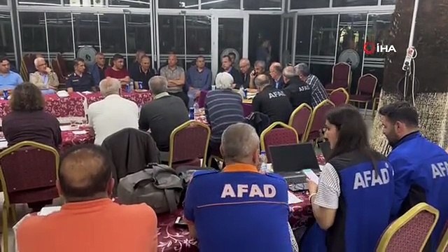 AFAD Başkanı Yunus Sezer, Akhisar'da incelemelerde bulundu