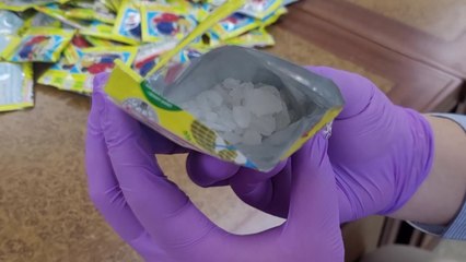 푸딩가루로 속인 필로폰 14㎏ 김해공항 밀수입 적발 / YTN