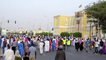 المئات يشاركون بمسيرة #نواكشوط للمطالبة بإعادة الانتخابات النيابية والمحلية #موريتانيا #العربية