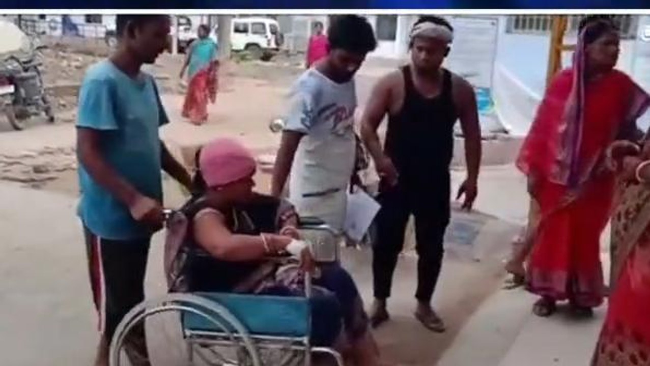 वैशाली: हाजीपुर में दीवार गिरने से महिला हुई घा...