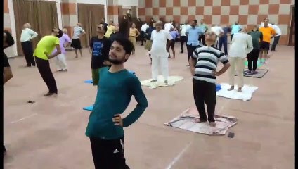 किया योग, लगाया ध्यान