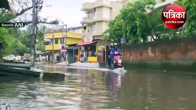 असम में भारी बारिश से सड़कें बनी तालाब, निचले इलाके जलमग्न, देखें वीडियो