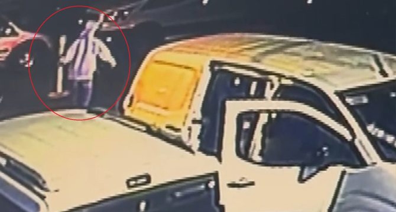 Yolu trafiğe kapatıp 10 dakika içinde iki milyonluk ürün çaldı