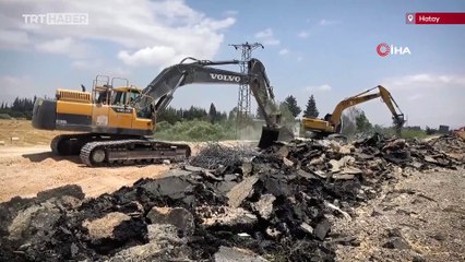 Hatay'da 4 metrelik kırılmanın yaşandığı yolda yenileme çalışmaları başladı