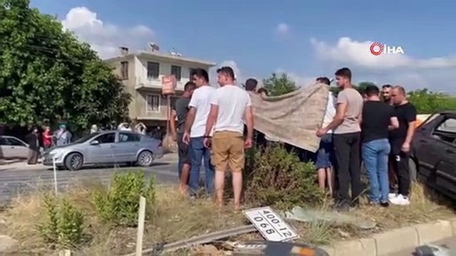 Antalya'da trafik kazası: Yaralıları güneşten korumak için battaniye kullanıldı