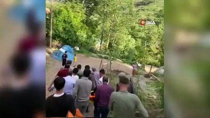 Kurbanlık seçerken hayvan tepti: Ambulans helikopterle Van'a getirildi