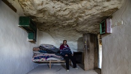 Bu mağarada 18 çocuk büyüttü