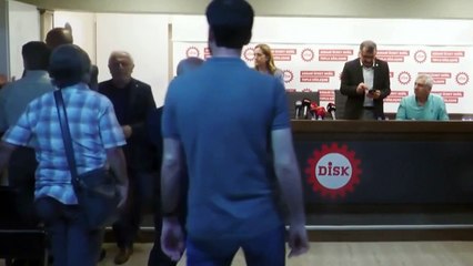 DİSK yöneticisinden gazeteciye: Gelme lan bir daha!