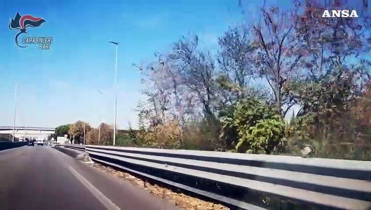 Estorsioni aggravate dal metodo mafioso, Dda Bari arresta 12 persone