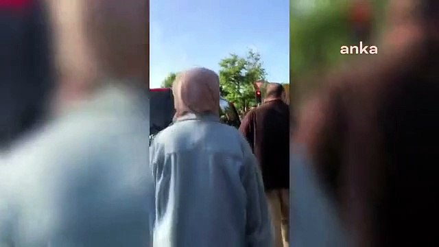 Eski İçişleri Bakanı Süleyman Soylu'nun seçim gezisi sırasında genç darp edildi