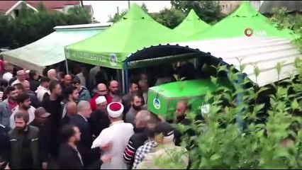 Babalar Günü'nde kızını sınava götürürken yaptığı kazada ölen baba defnedildi